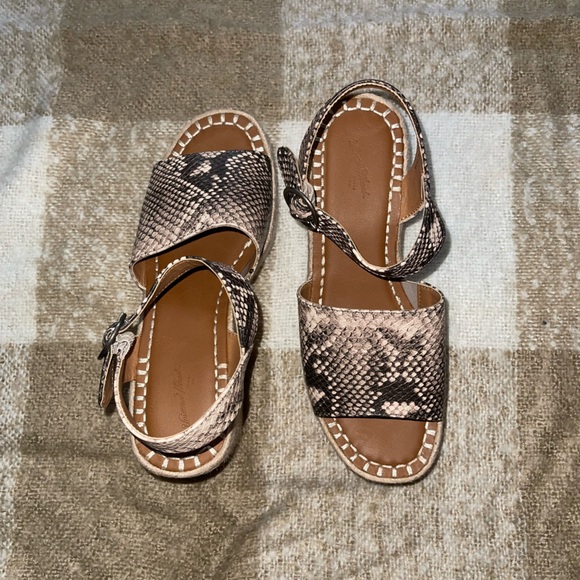 Women’s snakeskin wedges - Picture 3 of 4